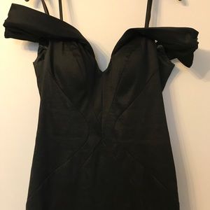 Sold 🔴Beautiful Long Black dress Mermaid style.